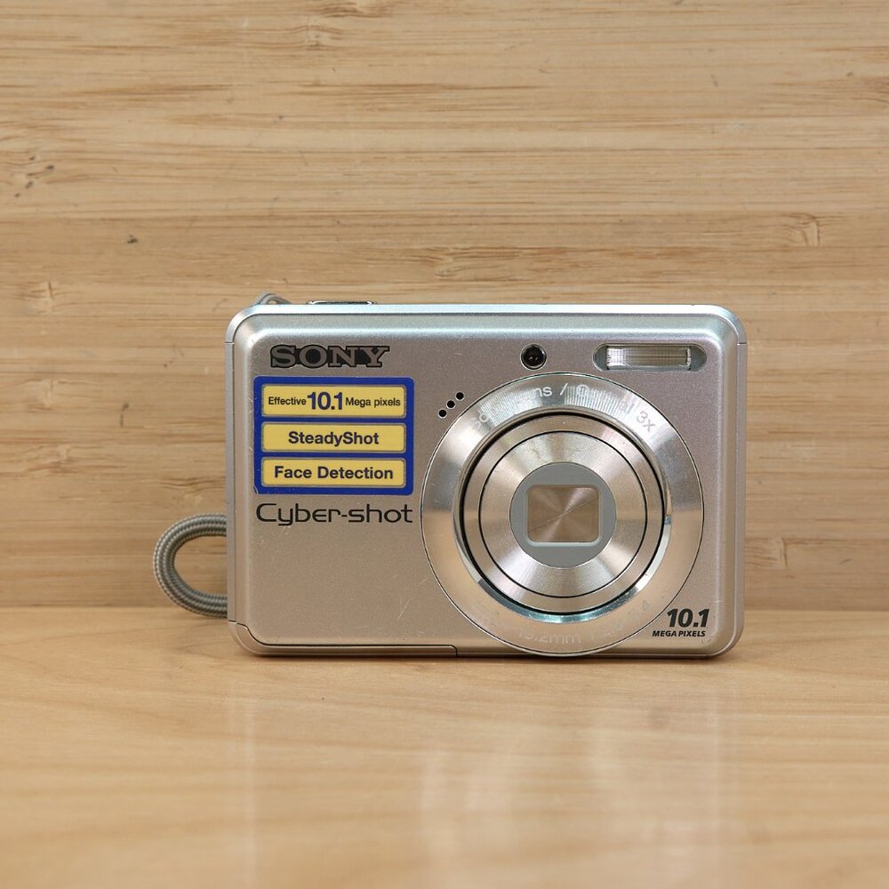 Sony Cyber Shot DSC-S930 Digital Camera 10.1MP Tested Working - Picture 2 of 9